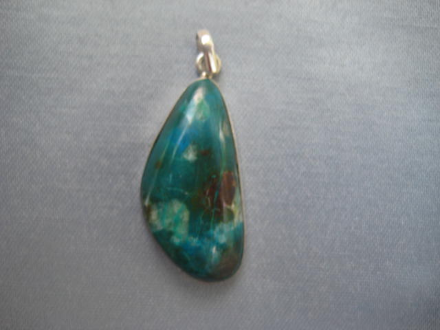 Chrysocolla Pendant is a very soothing stone 3838